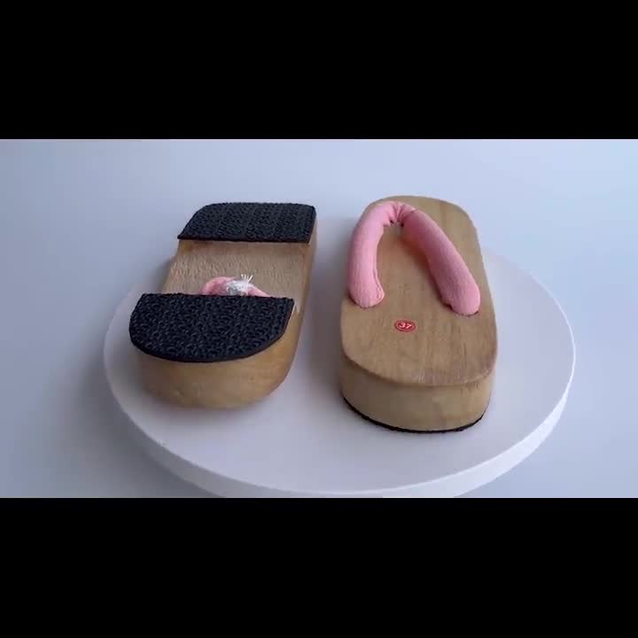 Geta Sandali giapponesi/Sandali di legnolFiore di ciliegio rosso/Sandali  tradizionali giapponesi. -  Italia