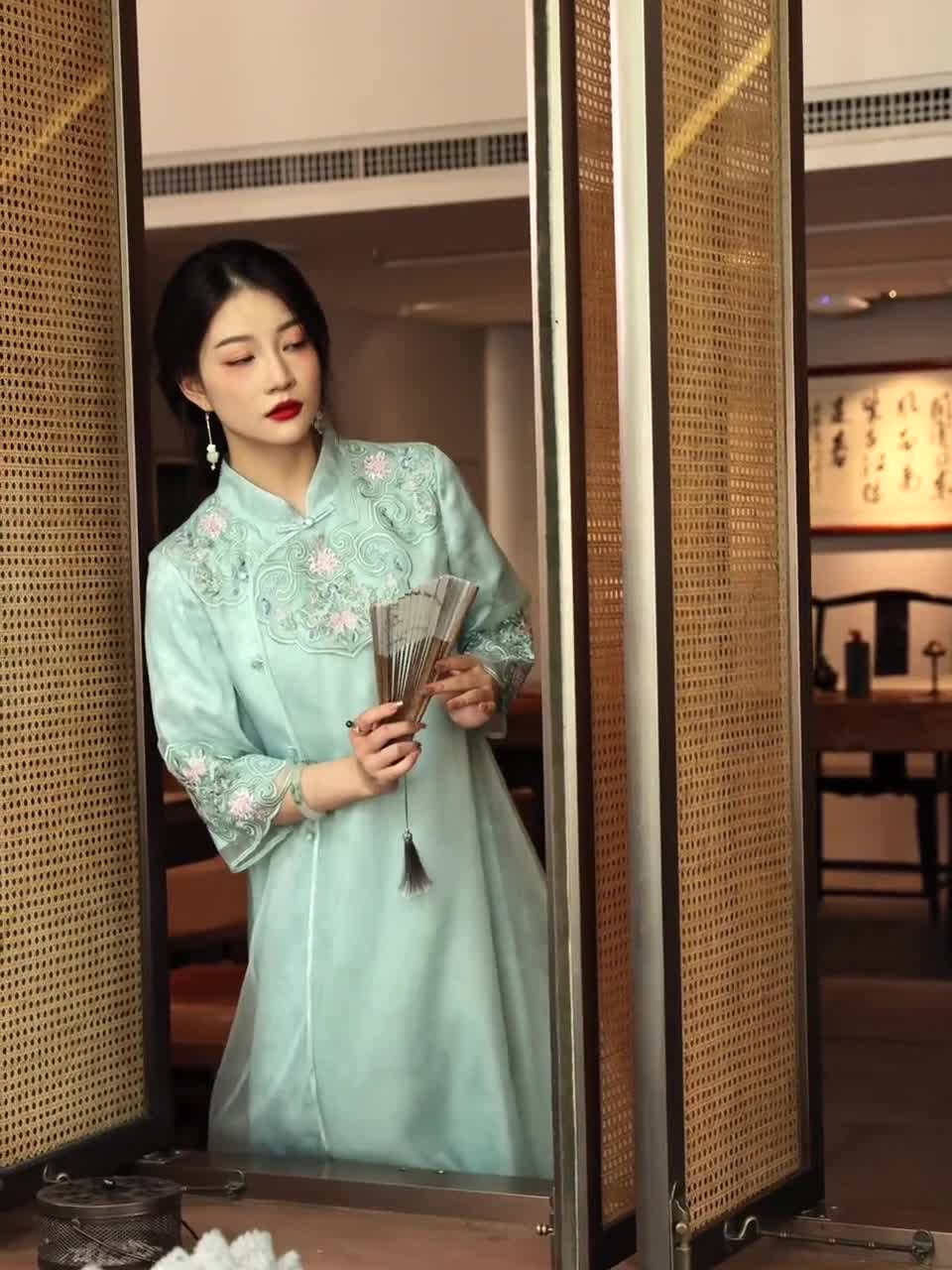 Premium High Class China Loose Cheongsam Dress, Vintage Lady Tea Ceremony  Gauze Dress, Embroidery Floral Yarn Dress, Green Color
