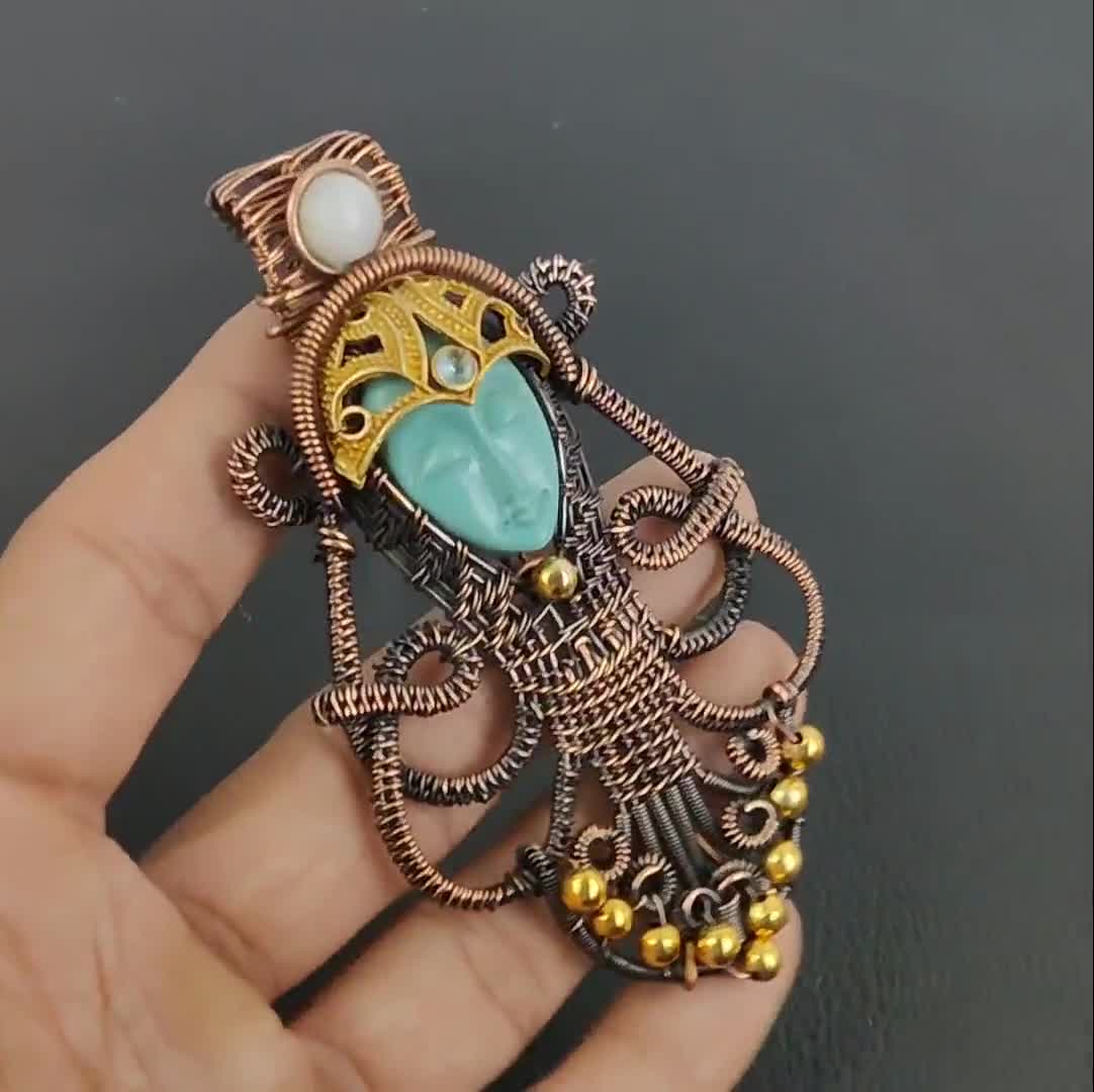 ネックレス・ペンダント 14kgfMotherOfPearl CarvingNecklace Sea Green Carved Bone Lady Face Pendant, Copper Wire Wrapped