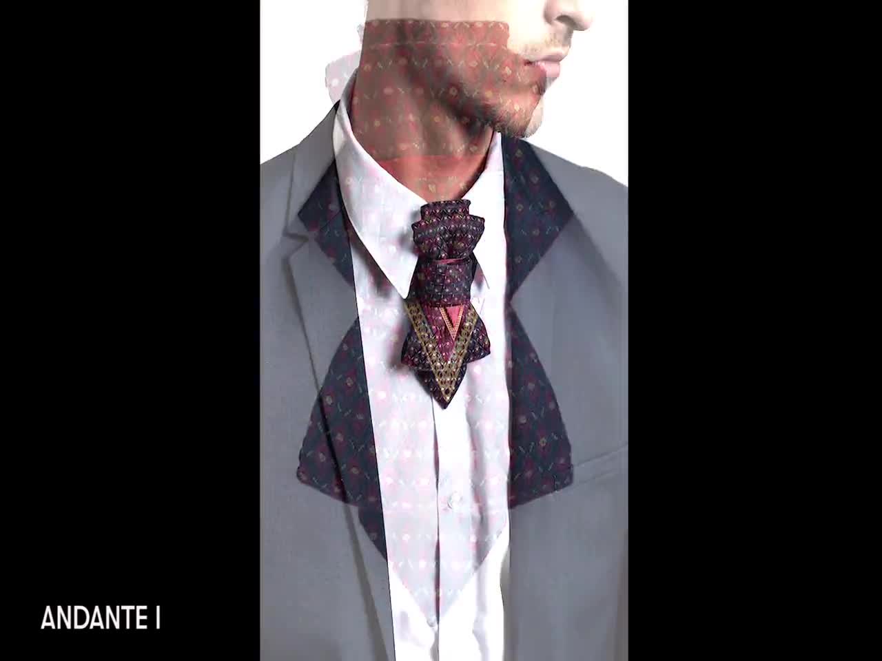 VERTICAL BOW TIE 'THE BLUE RHOMBUS