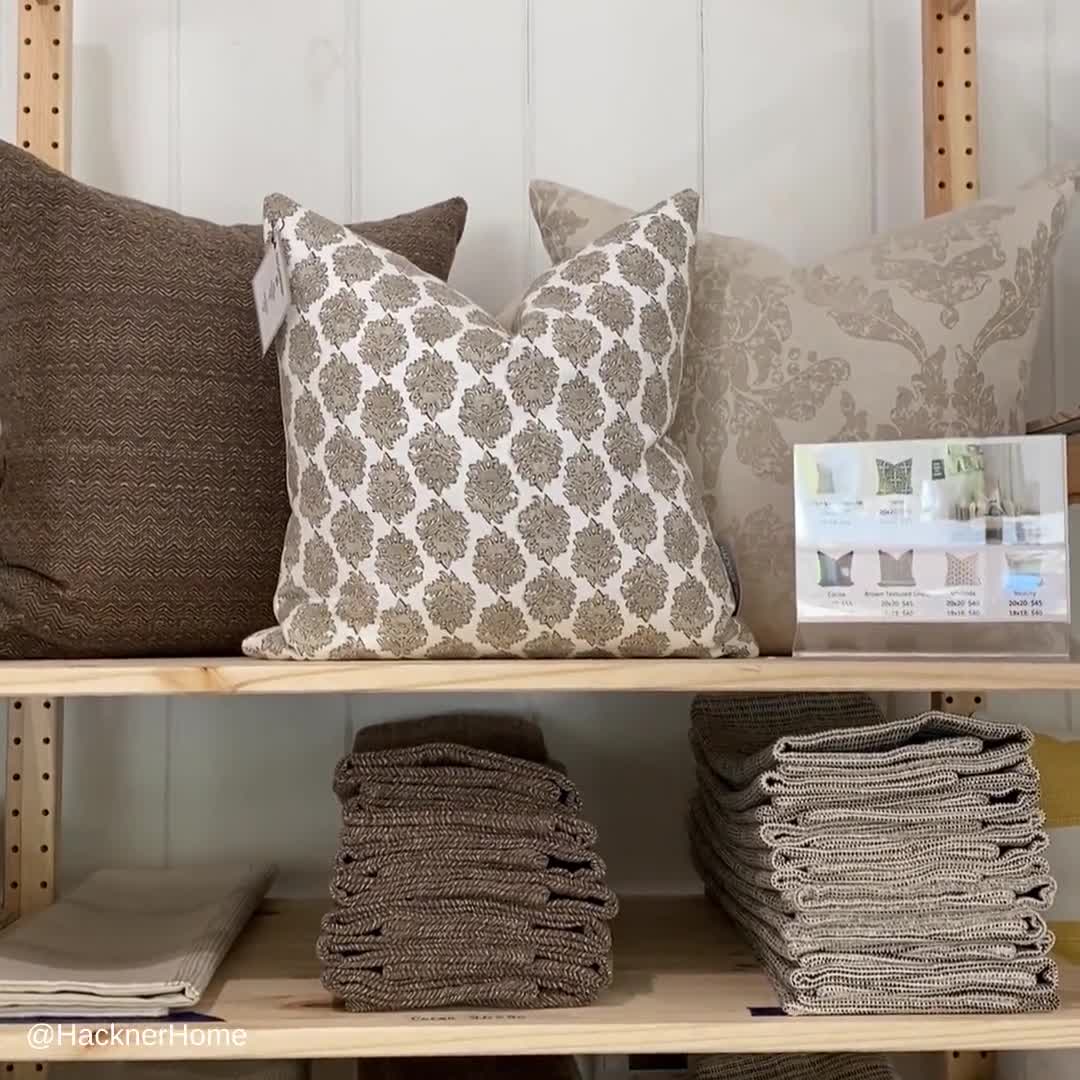 https://v.etsystatic.com/video/upload/q_auto/Adelaide_pillow_video_sqfxe2.jpg