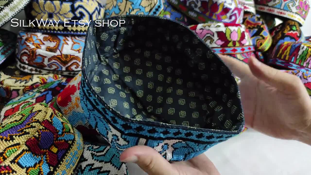 Piccolo e grande cappello tradizionale uzbeko fatto a mano doppio regalo  per uomo donna vivido vibrante kufi Ethic Oriental Asian Stylish Headwear  collection -  Italia