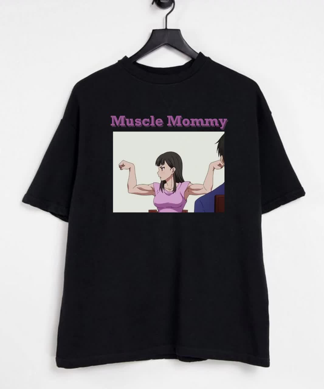 Muscle Mommy Maki