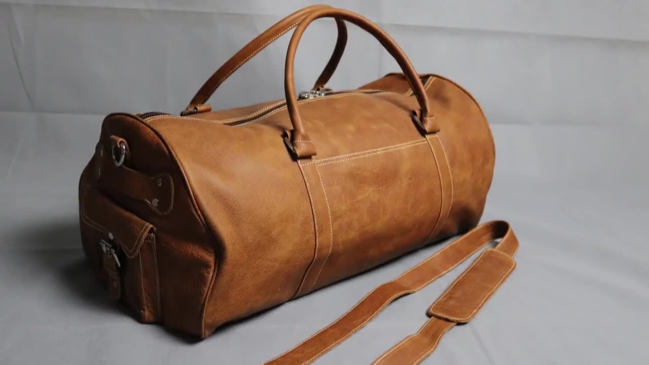 パーソナライズされたレザーダッフルバッグ - 男性用フルグレイン