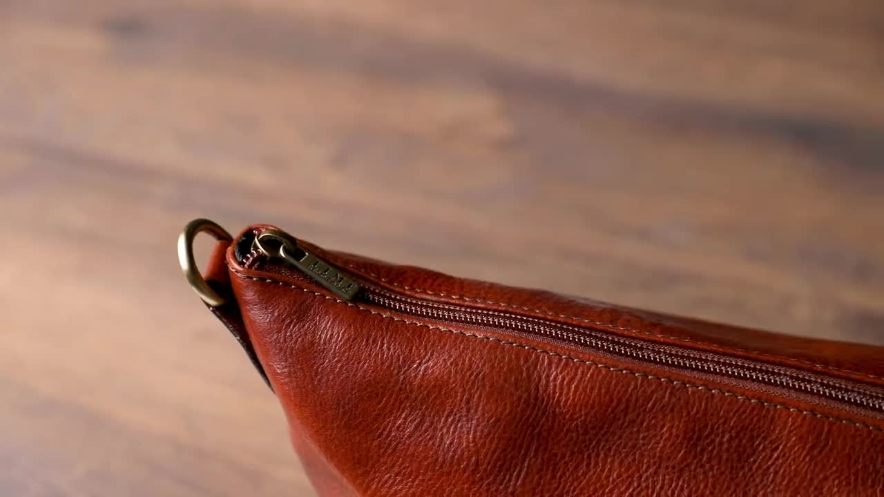 Personalized Cosmetic Bag, Leather Dopp Kit Men, Leather Wash Bag, Leather Toiletry Bag, Birthday Gift for Boyfriend video poster