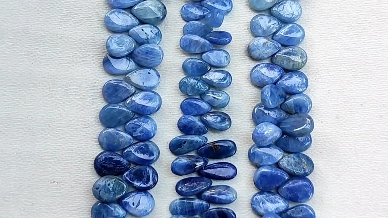 Perles Saphir Bleu Naturel Poire Polie - Plusieurs Tailles - Fil 8 Inches
