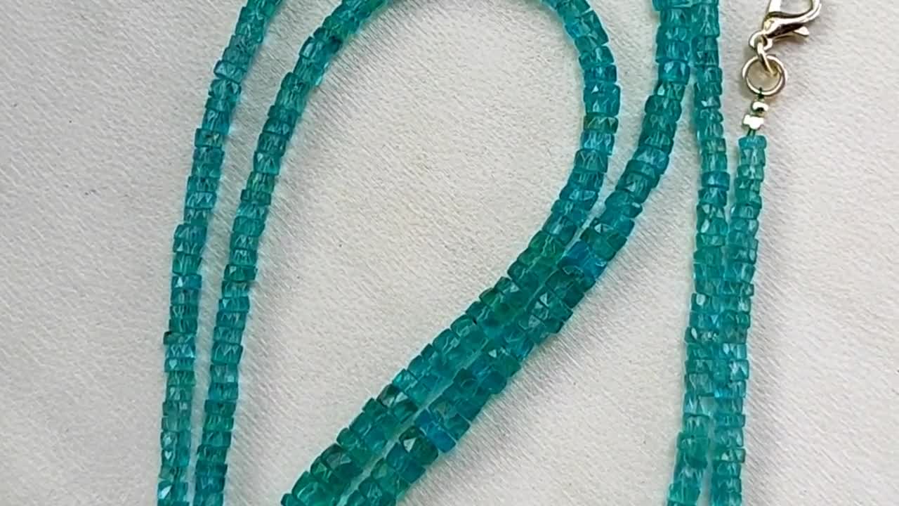 グリーンアパタイトロンデルカットネックレス グリーンアパタイトロンデルカットネックレス - メルカリ