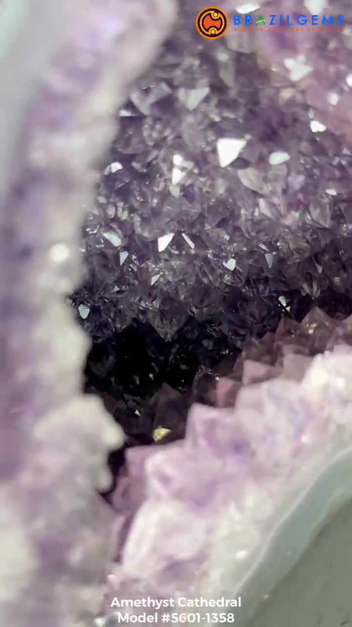 高品質のブラジル産アメジスト カテドラル、12.2 ポンド、高さ 8.8