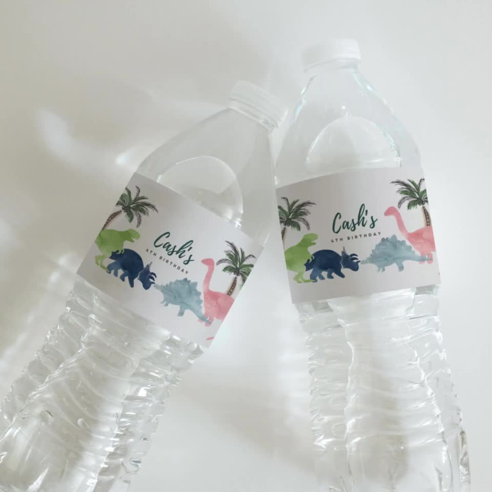 Etichette per bottiglie d'acqua per feste a tema dinosauri - Young Wild and Three - Compleanno a tema dinosauri - Decorazioni per feste a tema dinosauri - Festa di compleanno per ragazzi