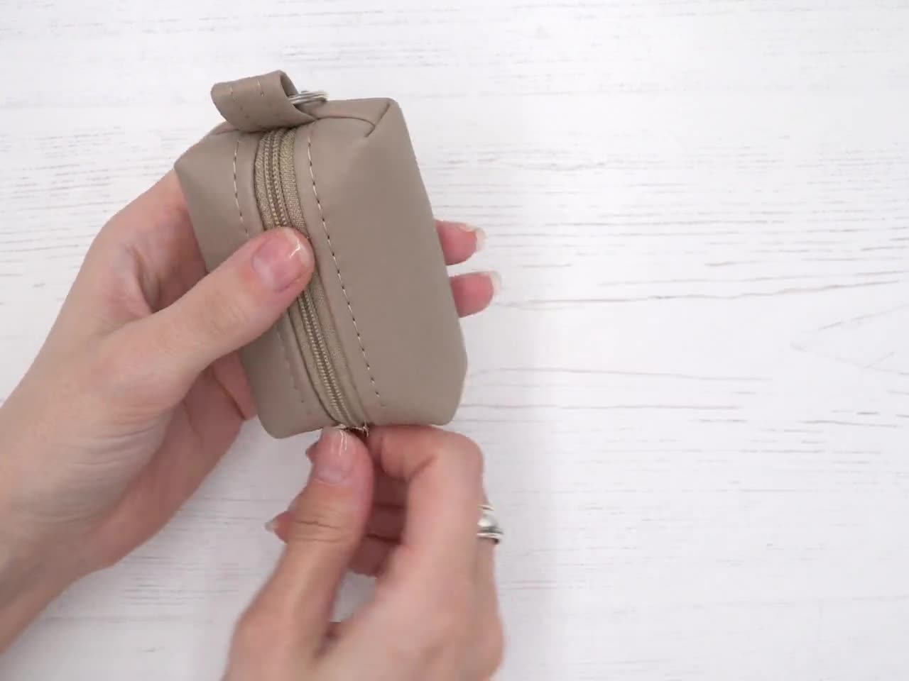 小物 todayful Leather x Mesh Coincase TODAYFUL（トゥデイフル）の「レザーxメッシュスニーカー
