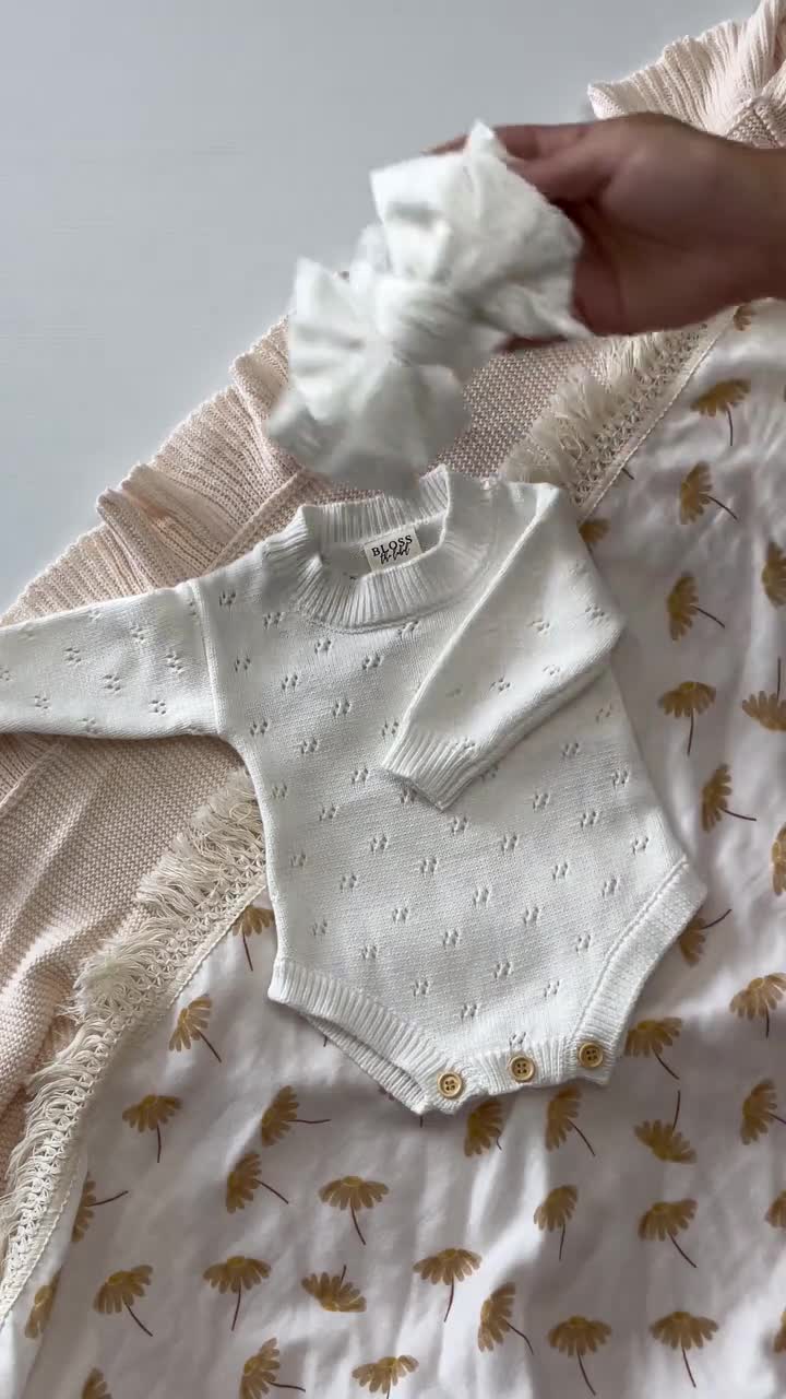 https://v.etsystatic.com/video/upload/q_auto/Baby_Girl_Flatlay_edited_riu1ll.jpg