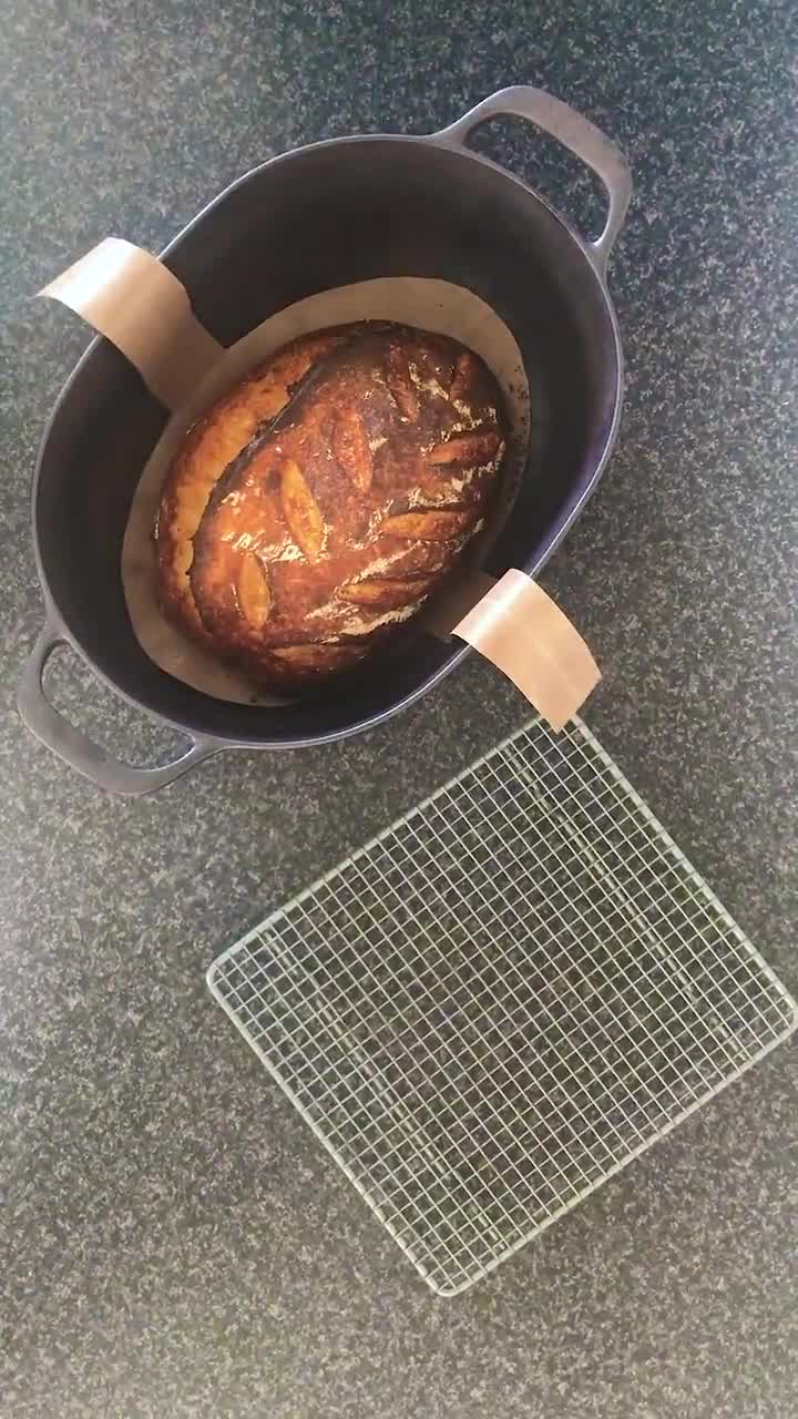 Baking with a parchment paper sling