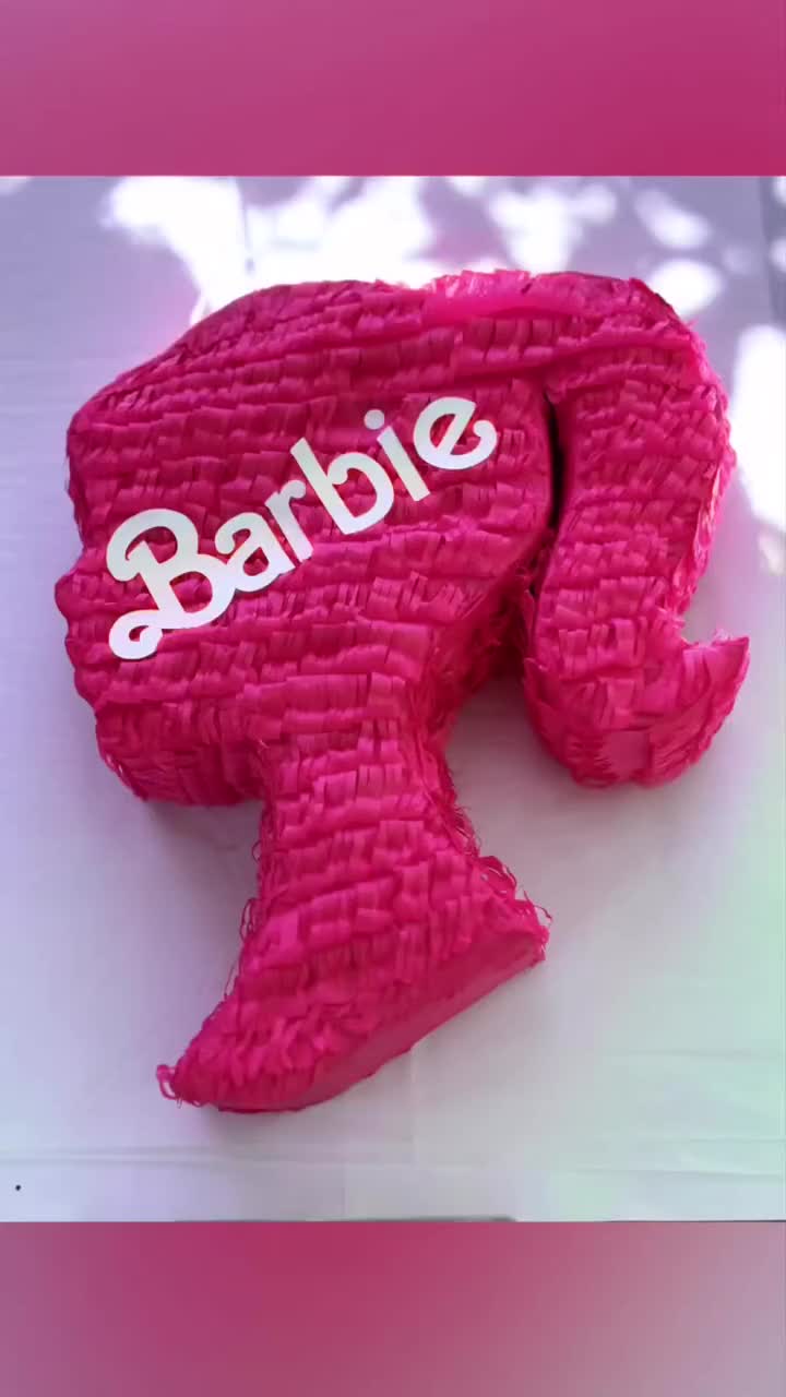 Piñata Barbie silueta de segunda mano por 25 EUR en Paterna en WALLAPOP