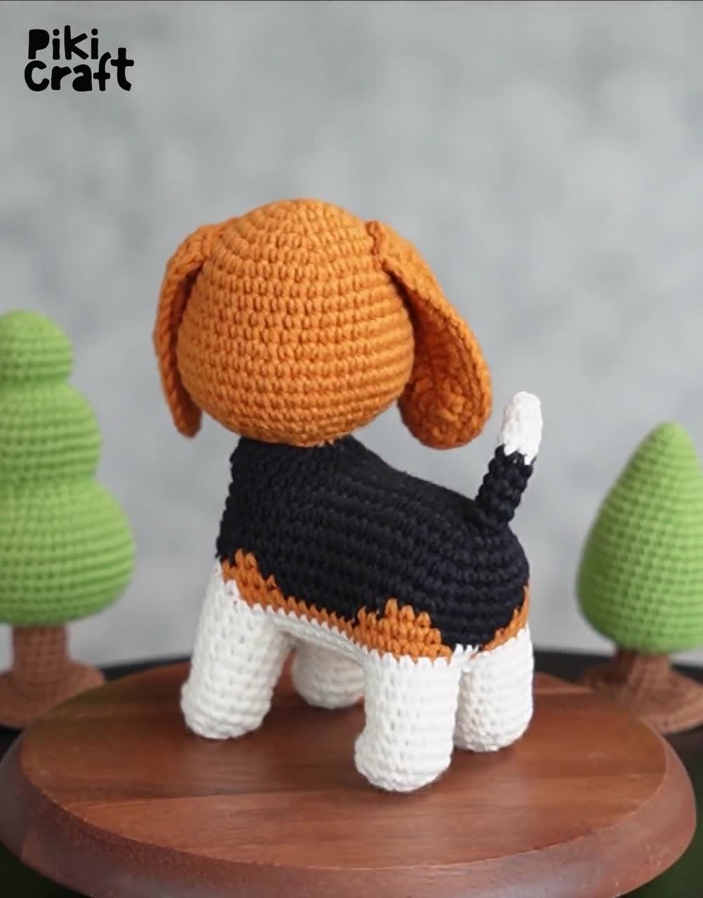 ビーグル犬の編みぐるみ編み図（PDF）。ビーグル犬のトニー。すぐに