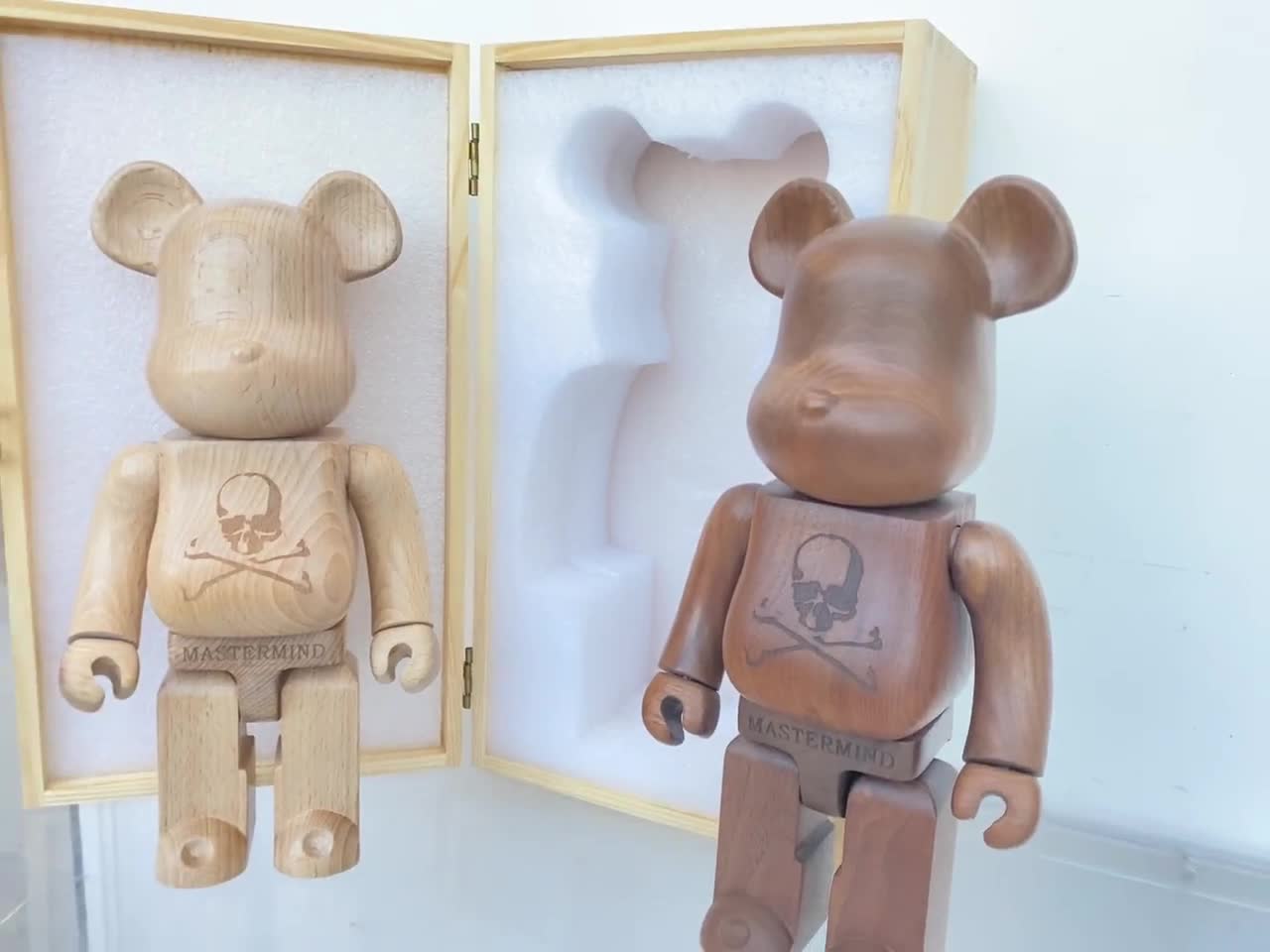 BE@RBRICK 400% Mastermind Japan X Medicom Toy Karimoku Sculpture