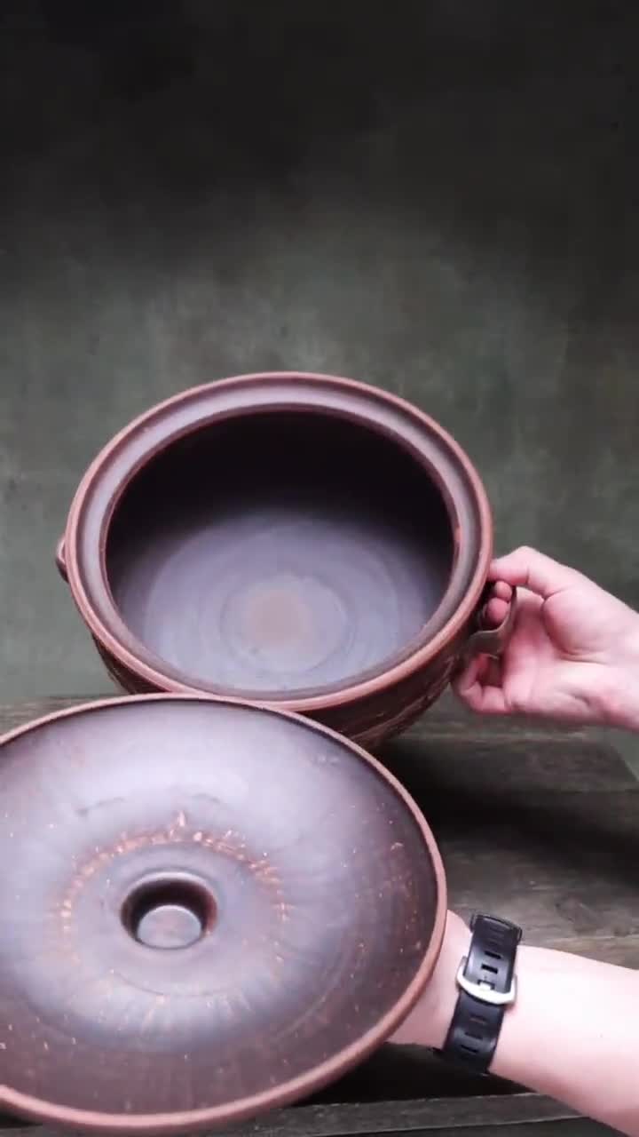 https://v.etsystatic.com/video/upload/q_auto/Big_Ceramic_Bread_Baker_Pot_Handmade_Baking_Dish_Cooking_Organic_Ceramics_Dutch_Oven_Casserole_Cooker_Crockery_yv0w2a.jpg