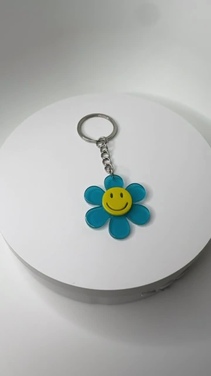 Blue Smile Flower Keychain | Smile Keychain | Daisy Keychain
