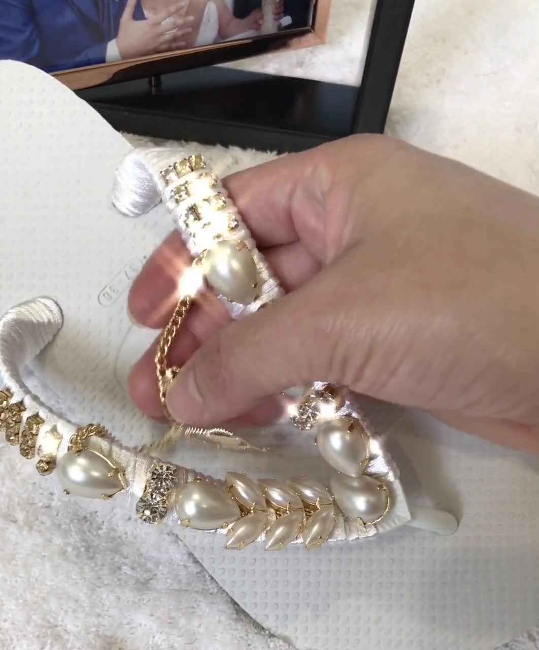 New York Fantasías - Perlas decorativas para uñas. Cajita con 5 tamaños  distintos de perlas para decorados de novias, quinceañeras, grados y  eventos sociales de etiqueta. . . . . #perlas #perlasdecorativas #
