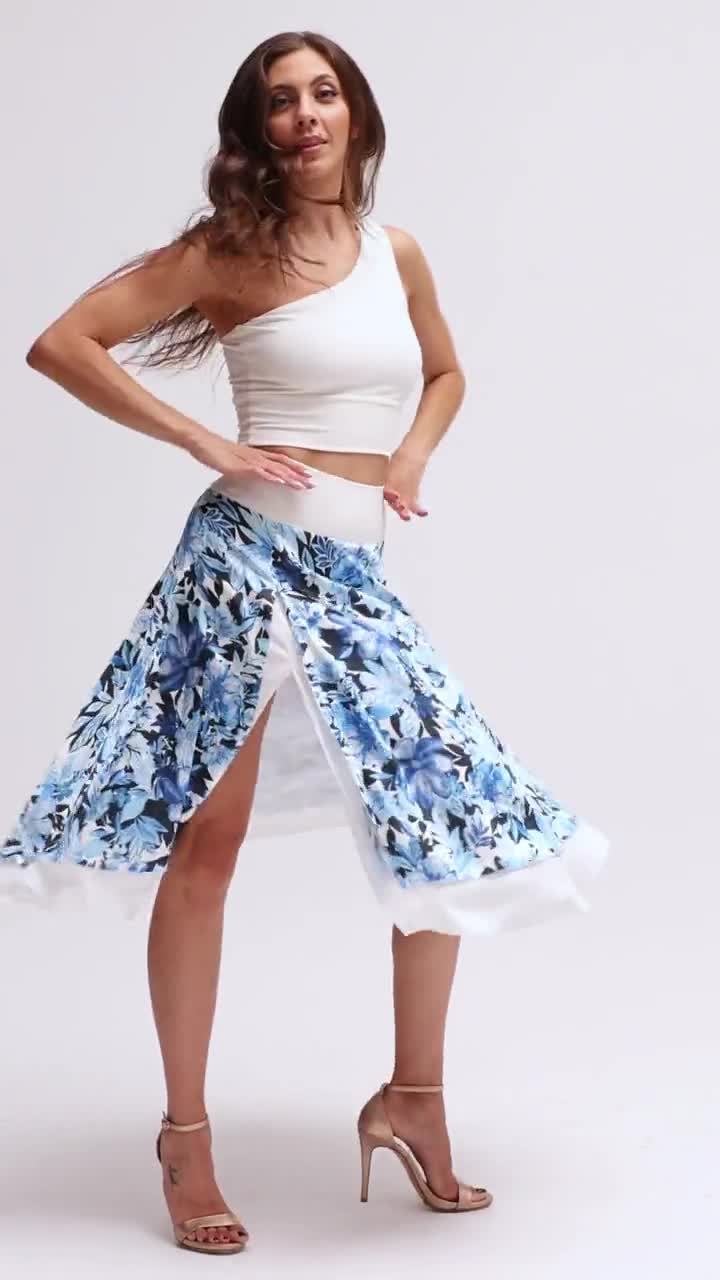 アルゼンチンタンゴ ＊ミロンガ ＊ スカート ブルーの花柄サテン2層タンゴダンススカート、ミロンガ