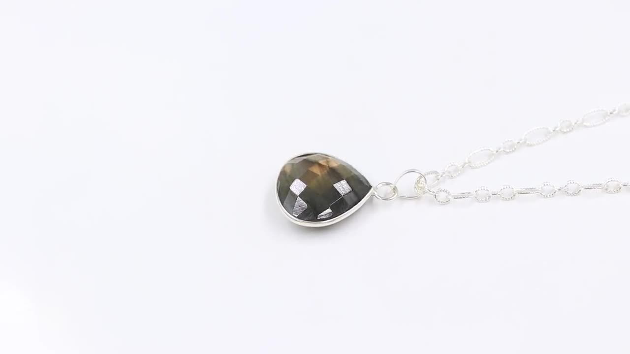   1997 ラブラドライト　シルバーネックレス　925 ラブラドライトハートネックレス：925スターリングシルバーの宝石