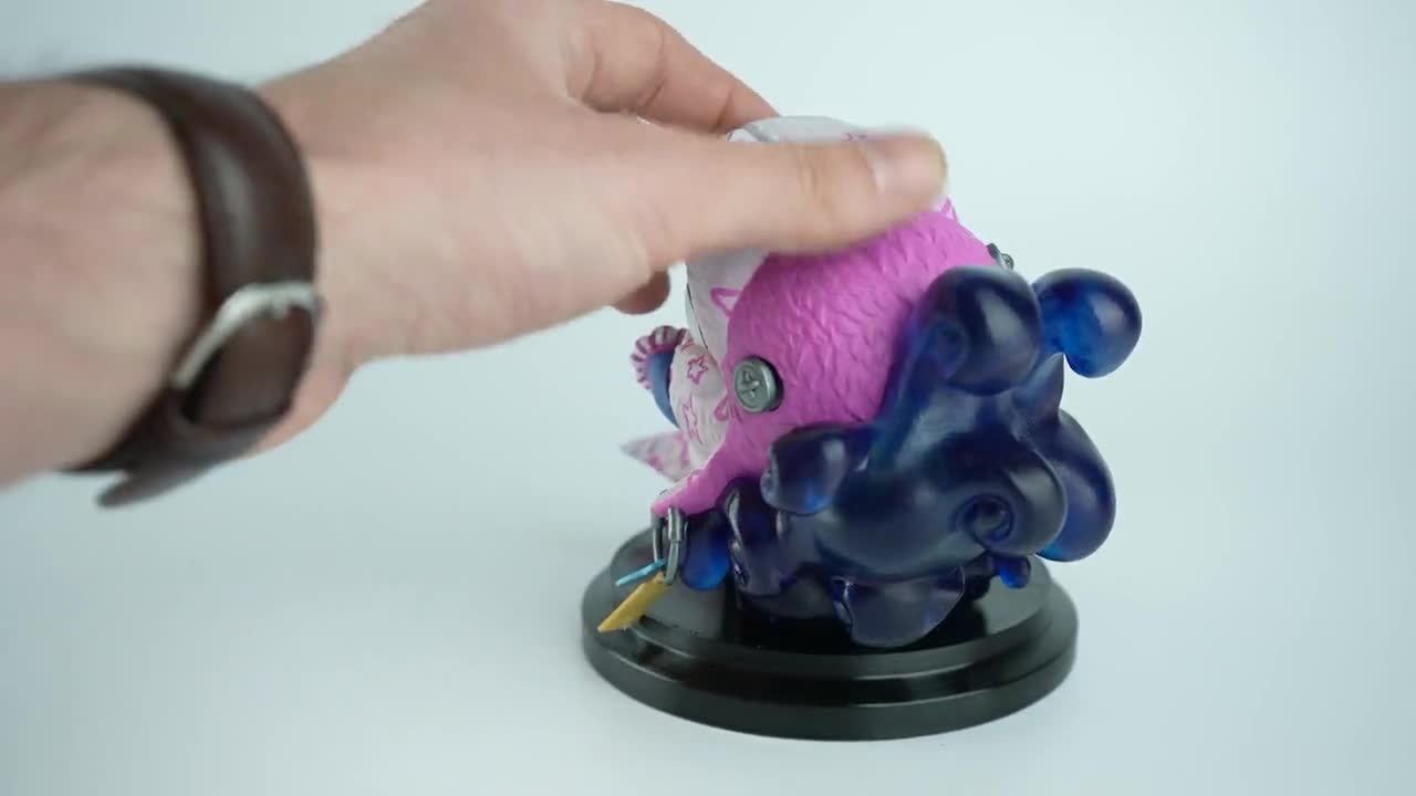 ジェフ・ザ・ランドシャーク ピンクスキンフィギュア – マーベルに