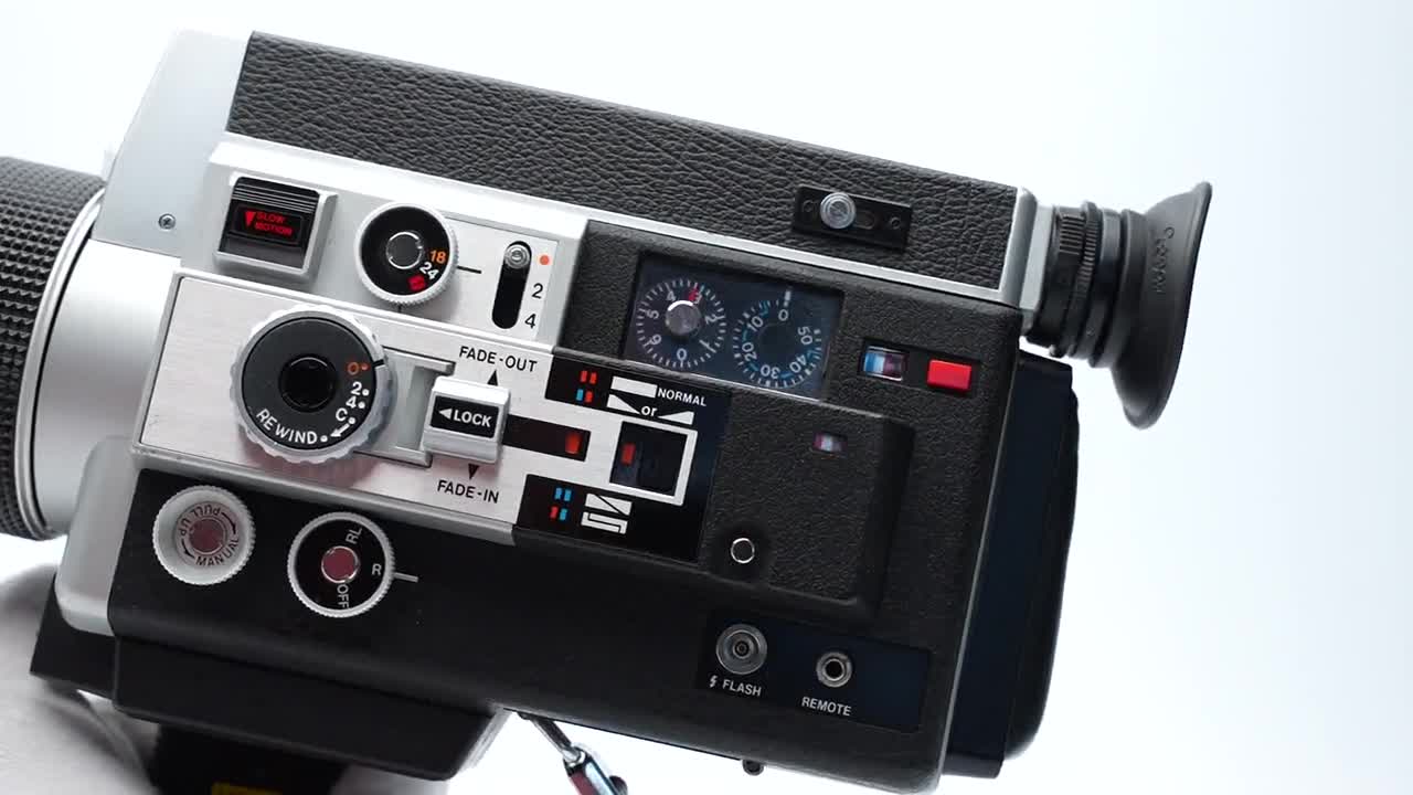 キヤノン オートズーム 1014 電子式 – スーパー8フィルムカメラ – 1970