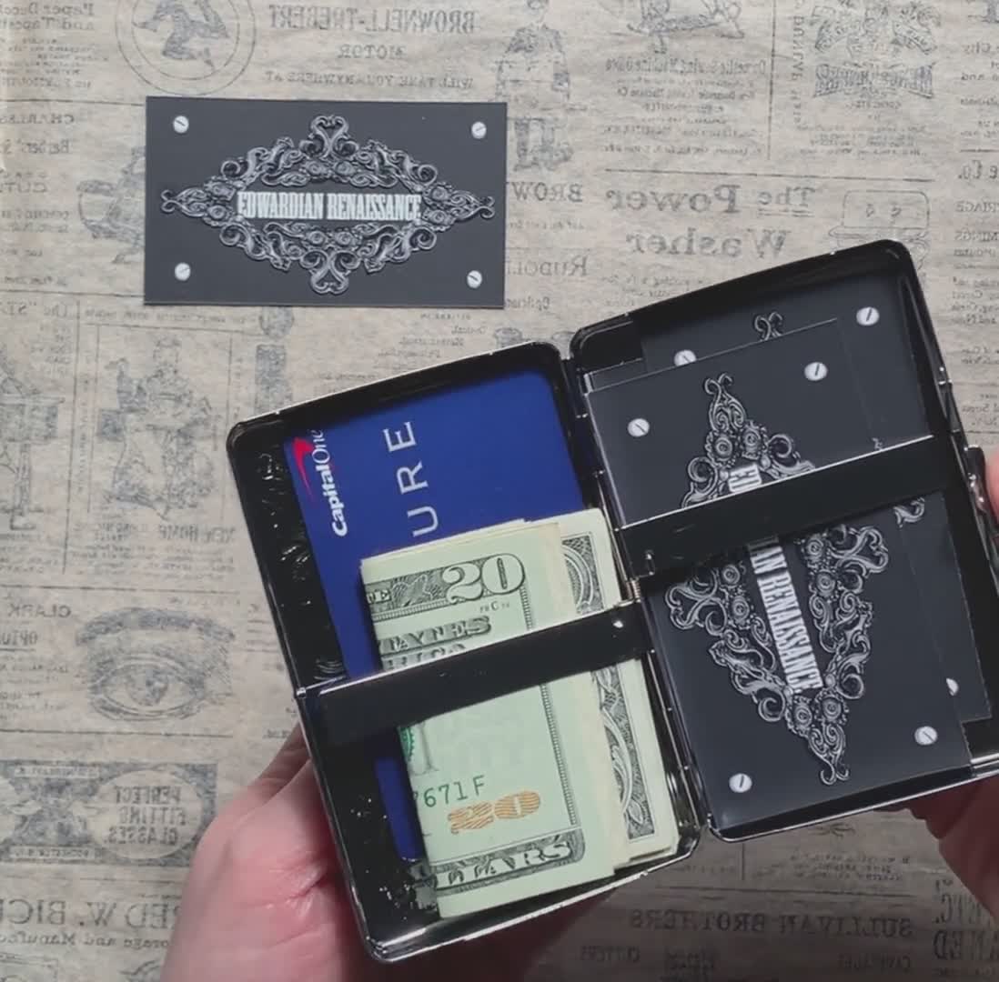 アンティークゴールドドラゴンクレストシガレットケース、牛血エナメル