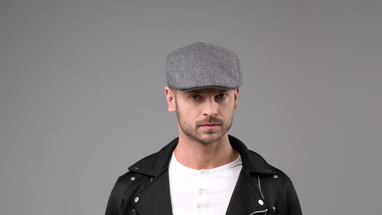 Norte - winter flat cap with foldable earflap made of wool, with padded cotton  lining