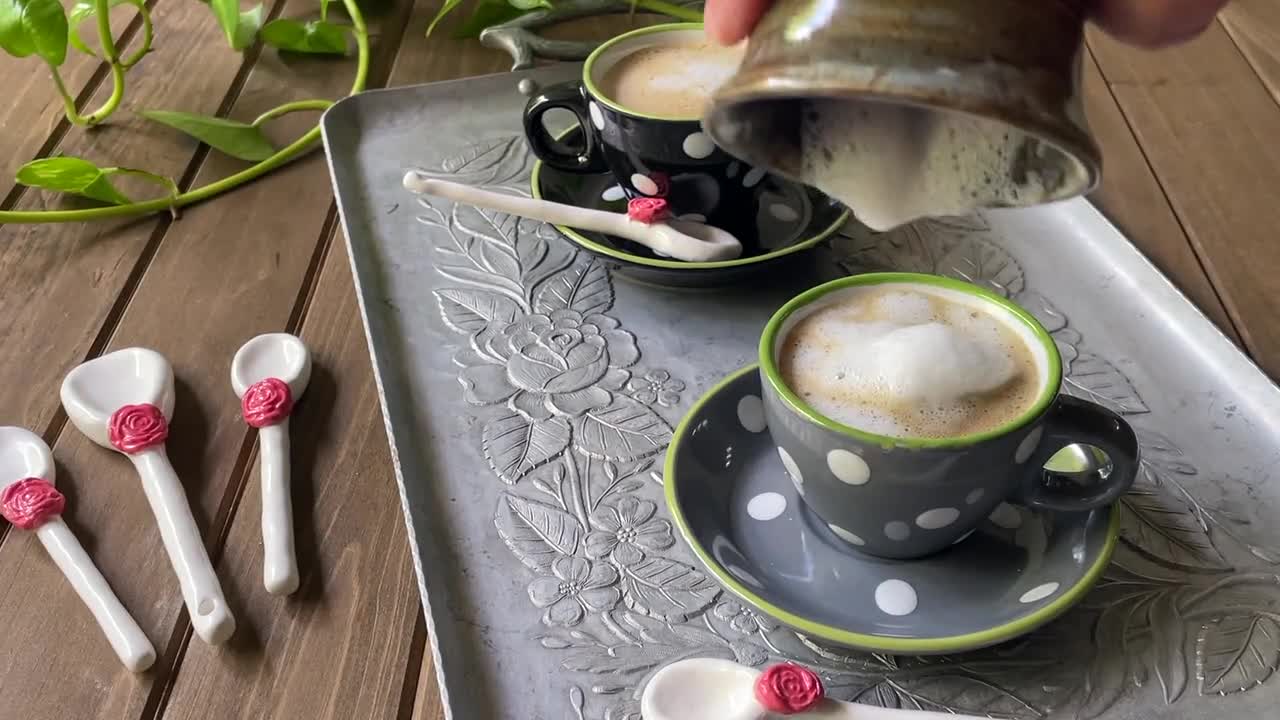 https://v.etsystatic.com/video/upload/q_auto/Ceramic_Expresso_Spoons1_cdtzy1.jpg