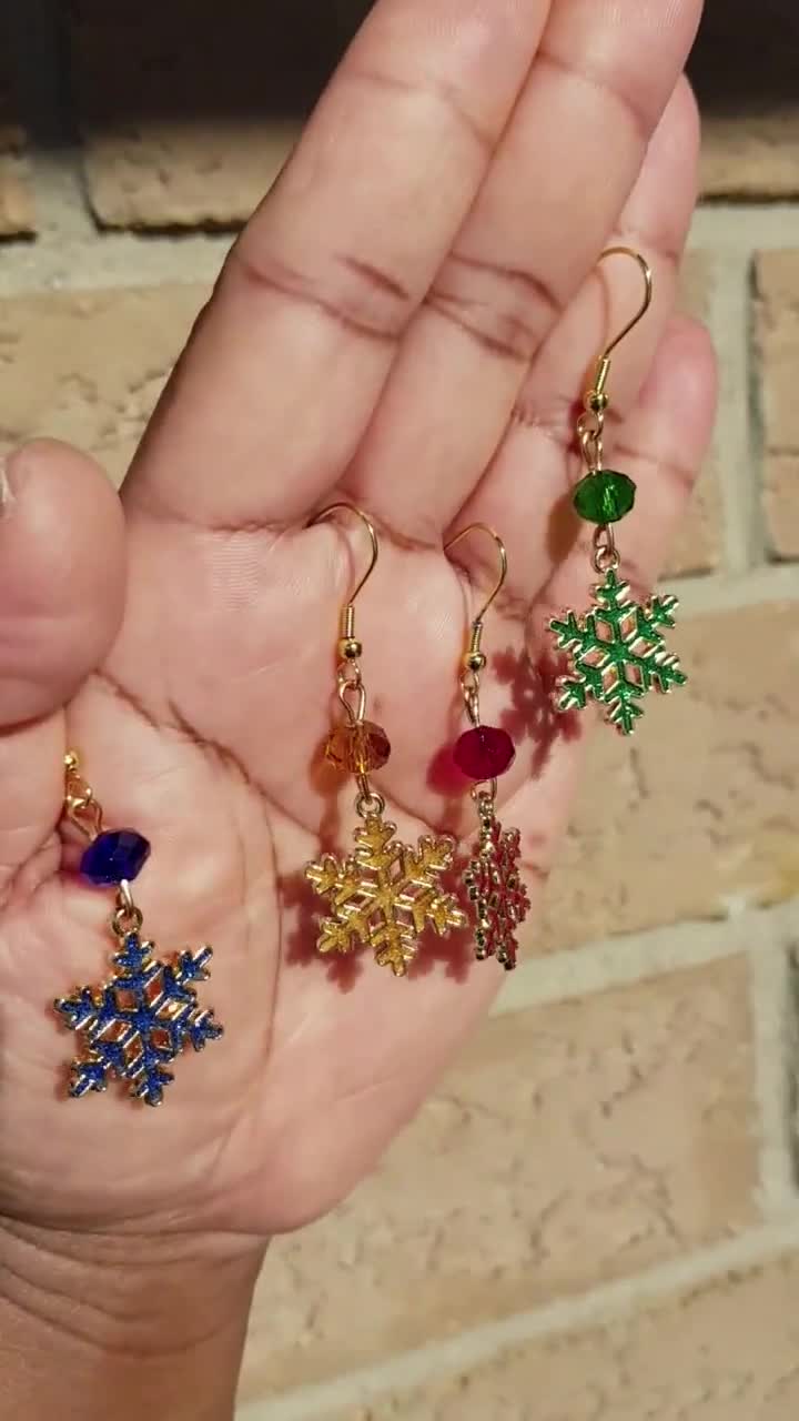 Green Onion Powder Hollowed Out Snowflake Earrings Festive Tiny