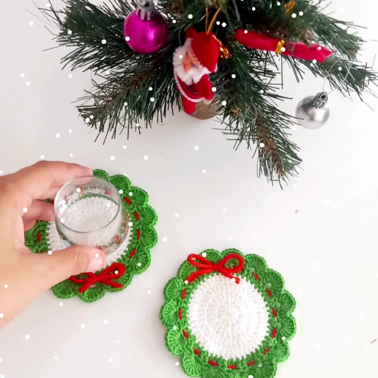 かぎ針編みのコースターのパターン | クリスマスリースコースター