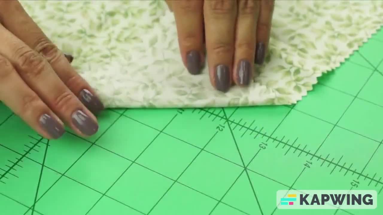 B-Sew Inn - Clover Fabric Folding Pen