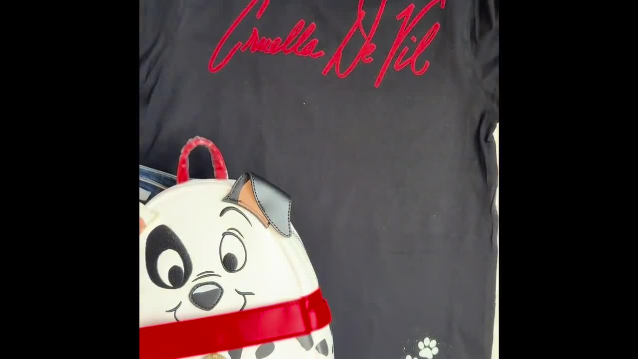 Camiseta de Cruella de Vil / Camiseta con brillo de villano de Disney / Camiseta dálmata / Camiseta inspirada en la firma de Cruella de Villainbound, Disneyland y Disney World video poster
