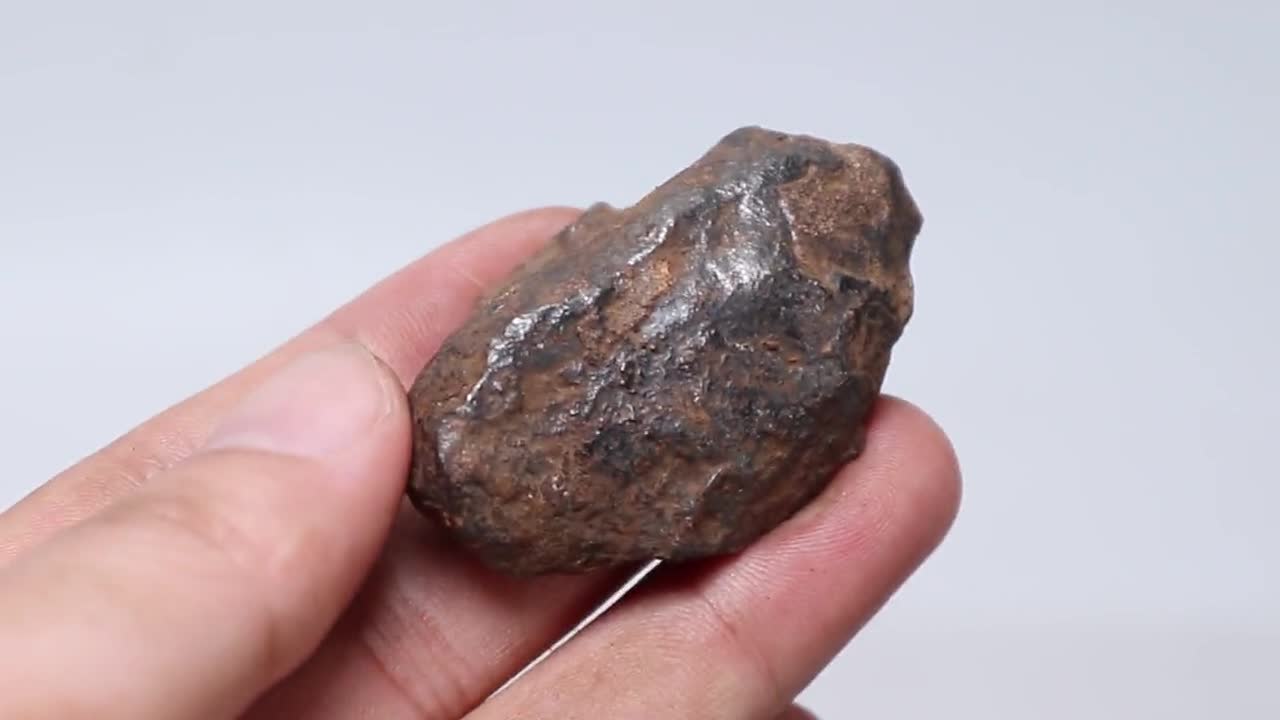 ゲベル カミル 鉄隕石 66g 隕石破片 D4475 - Etsy 日本