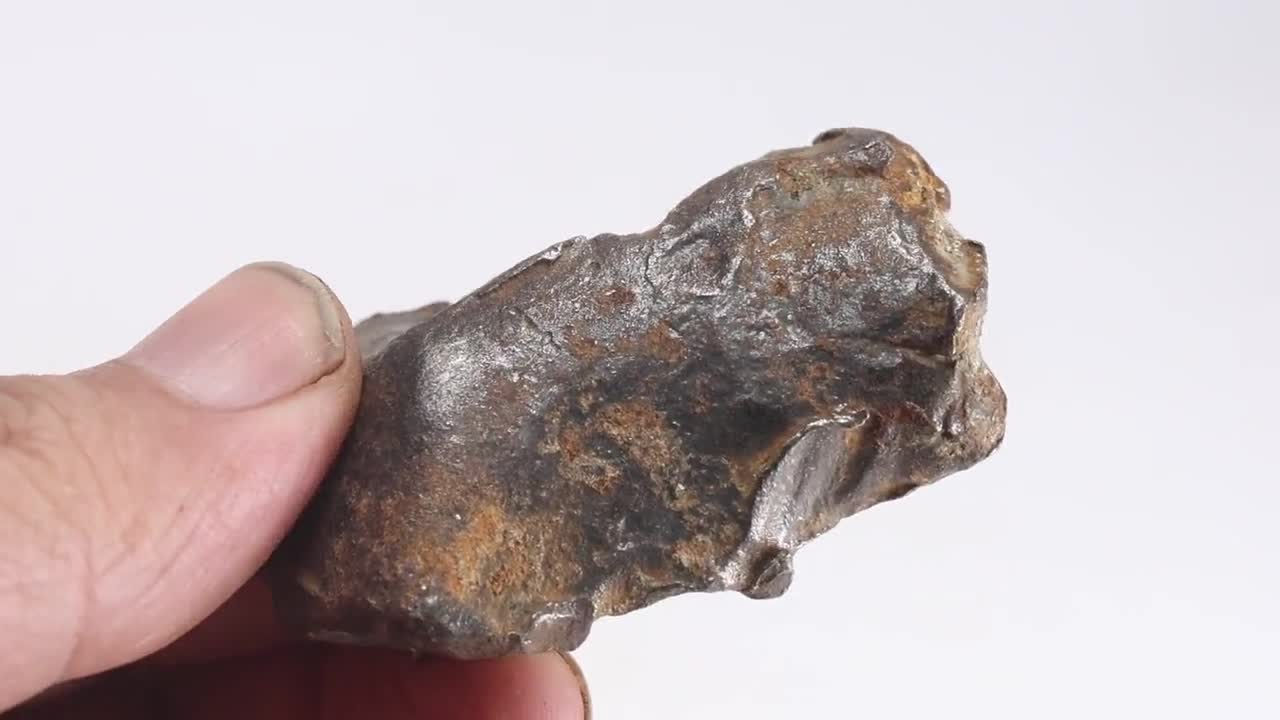 ゲベル カミル 鉄隕石 129g 隕石破片 D6546 - Etsy 日本