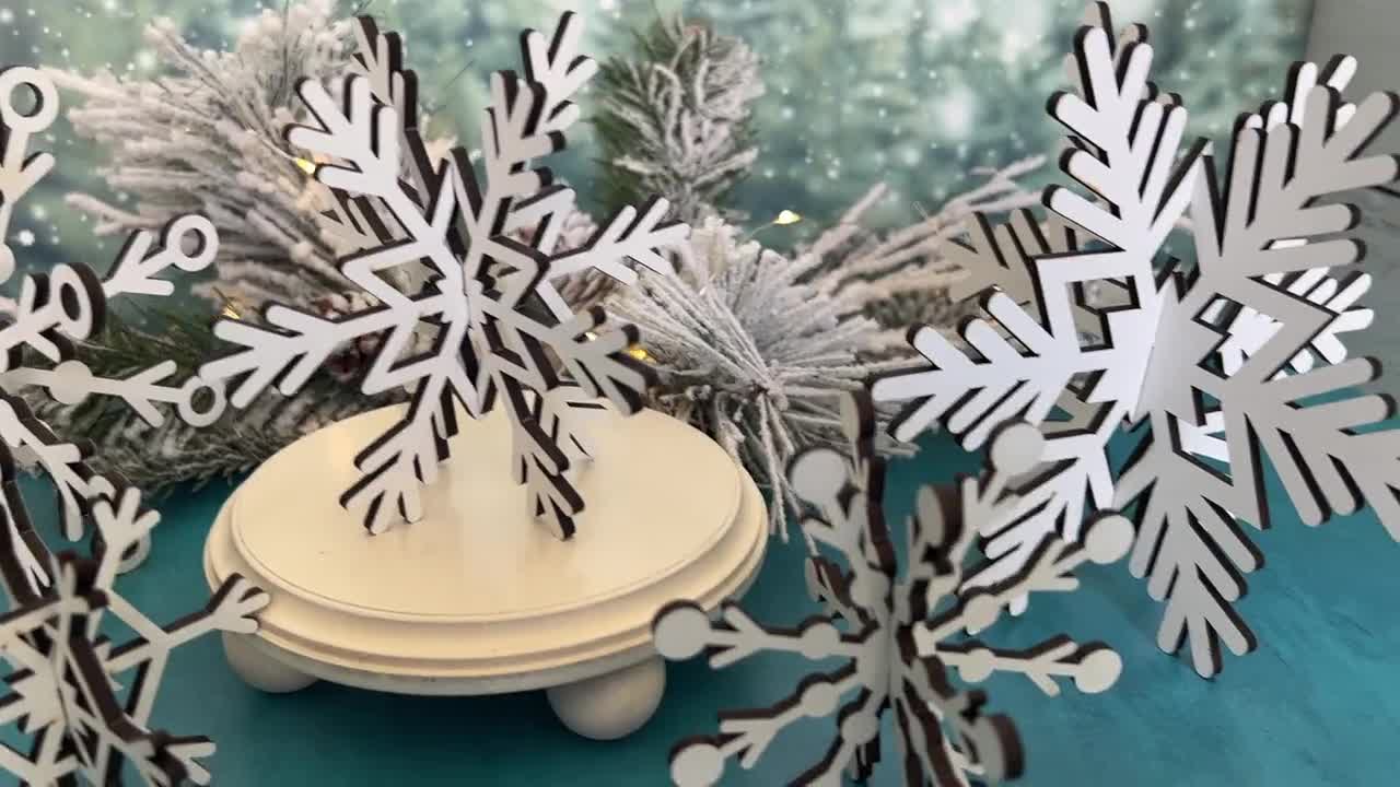 Tradder 3 Pcs Christmas Wooden Snowflake Table Signs Winter Wood Standing  Snowflakes Block Tabletop Decor Glitter White Snowflake Centerpiece for  Xmas