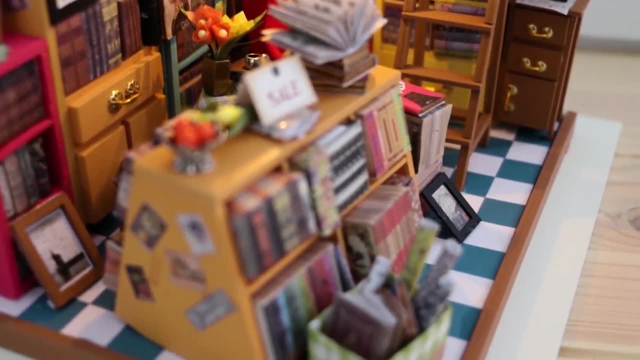 Rolife Sam's Study Library DIY Miniature House Kit DG102