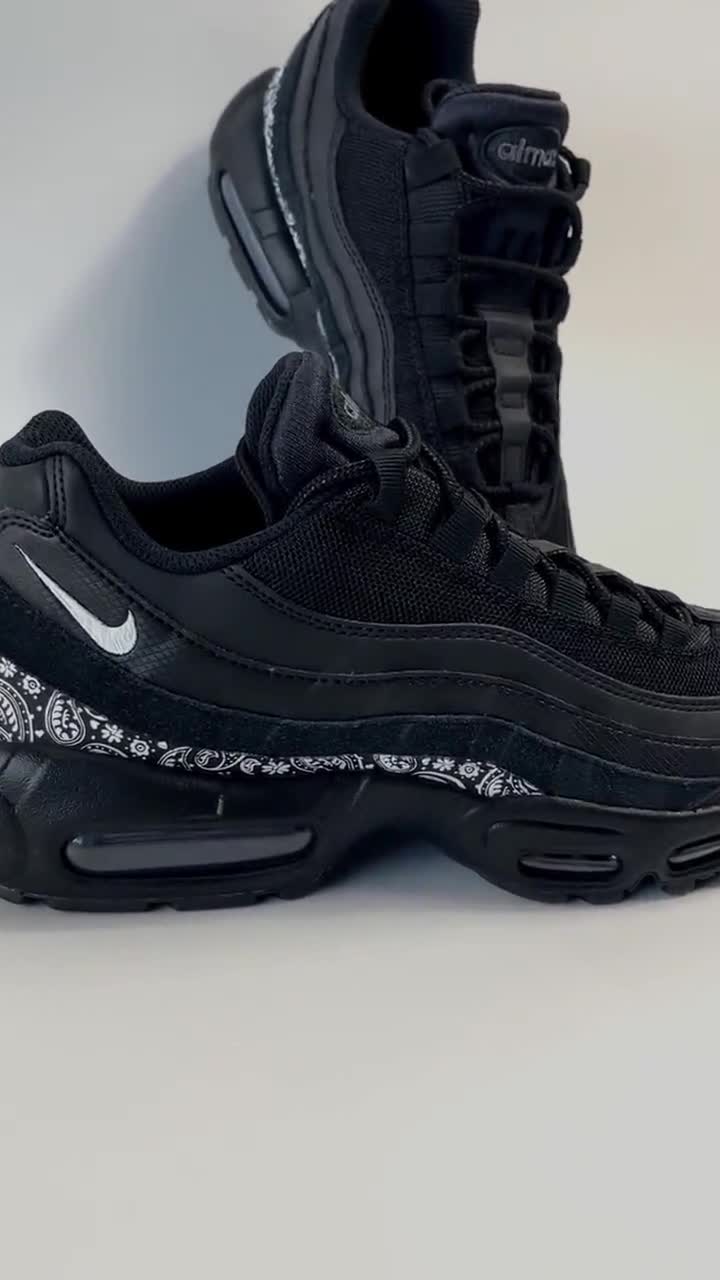 Zapatillas Nike Air Max 95 personalizadas con bandana / Zapatillas personalizadas pintadas a mano / Regalos para él / Regalos personalizados video poster