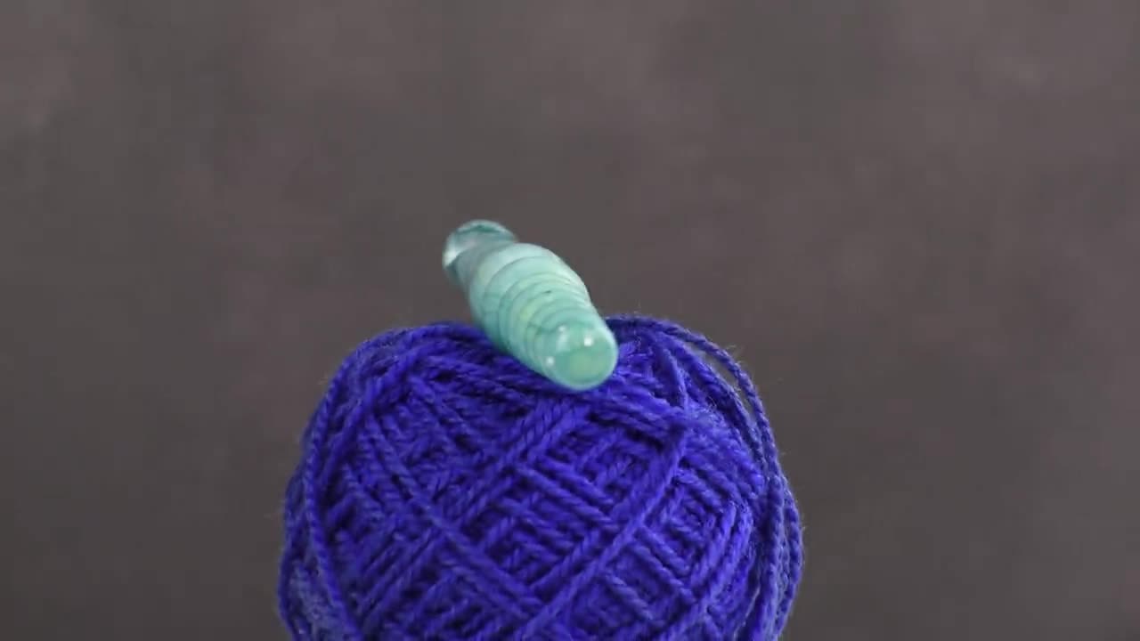 Crochet Hook Set of 13 3.5 mm to 12 mm ! Rosewood Crochet ! m&m t-Shirt !  Knitting & Crocheting ! Ergonomic Hooks ! Set of Crochet Hooks ! furls