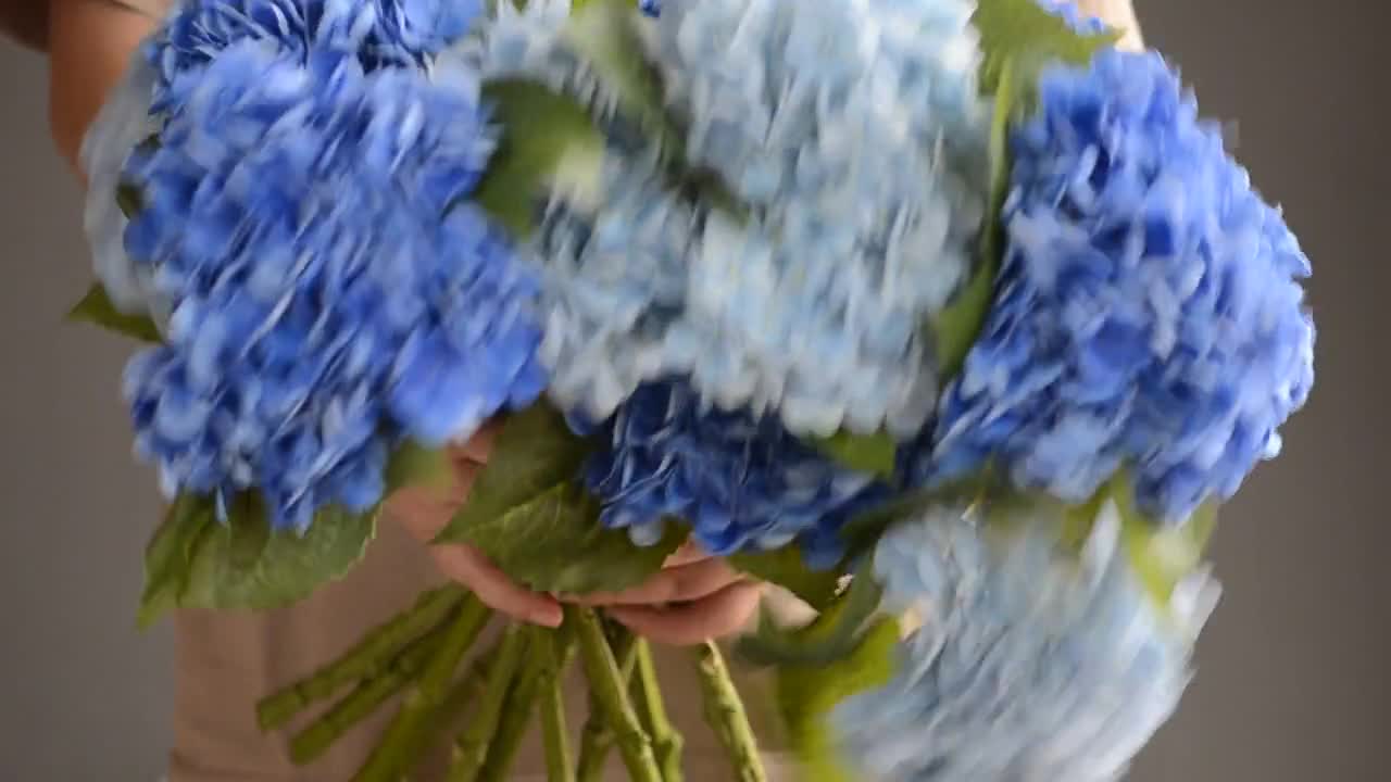 4 Pezzi di Fiori di Ortensia Artificiale, Steli di Ortensia Finta 3D, Bouquet di Fiori di Ortensia di Seta per Decorazioni da Tavola per Feste di Nozze Centrotavola Decorazioni(4pcs-azzurro+blu scuro