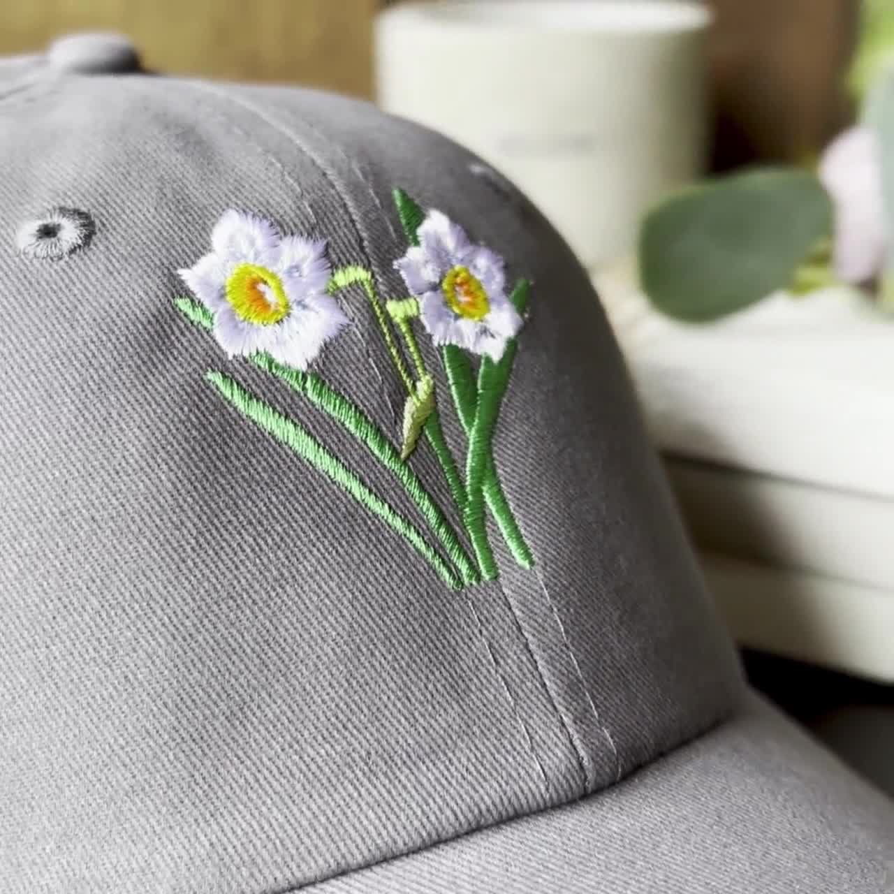 Floral Embroidered Hat W/ Daffodils, Flower Dad Hat Soft 100% Cotton Gray  Baseball Cap, Plant Mom Gifts for Her, Gardening Hats for Women 