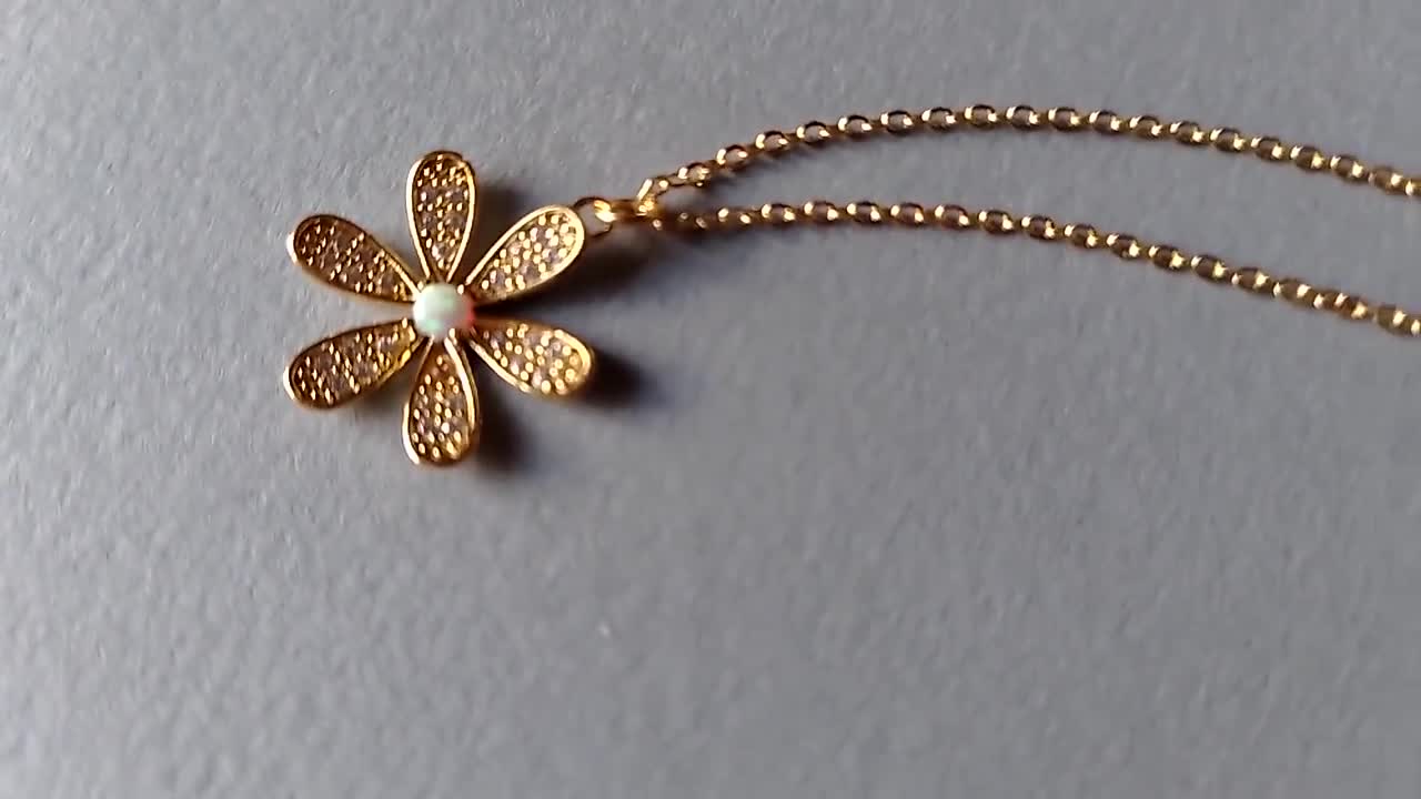 Daisy Charm Necklace in Gold Lisa Angel Jewellery Collection Cute Floral Dainty