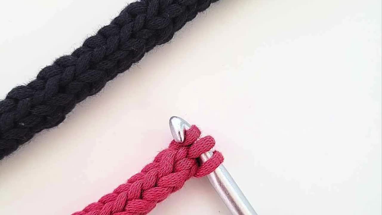 How to crochet an I-Cord - KnitterKnotter