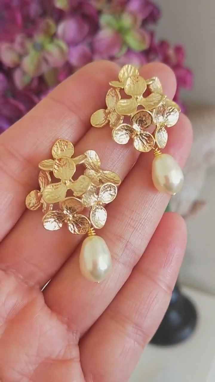 Lovely Gold Color Drawing Texutred Flower with Pearl Decorated Drop  Earrings For Women Girl Blossom Girly Gorgeous Jewelry