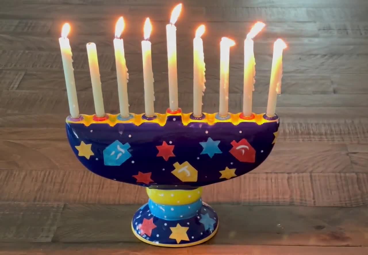 https://v.etsystatic.com/video/upload/q_auto/Dreidel_Theme_Ceramic_Childrens_Mehorah_a7sp8d.jpg