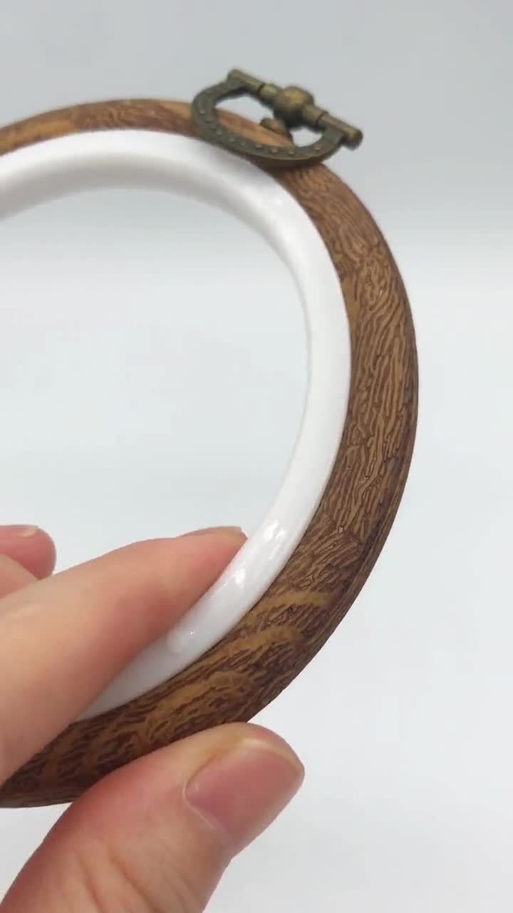 Round Wooden Imitation Embroidery Hoop, Flexi Wood Grain Hoop for Hand  Embroidery Display, Retro Cross Stich Hoop Frame-5 Sizes 