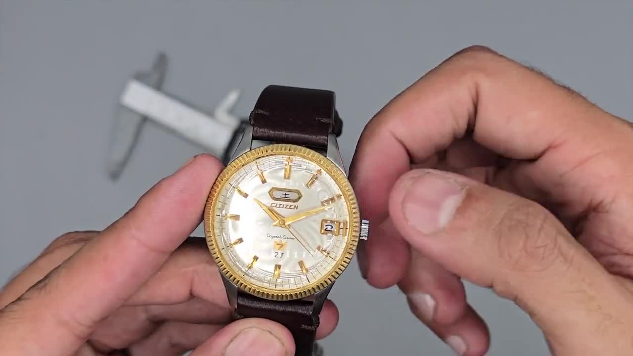 Citizen Crystal Seven 1966 Automatic 27 Jewels Kanji Date Vintage