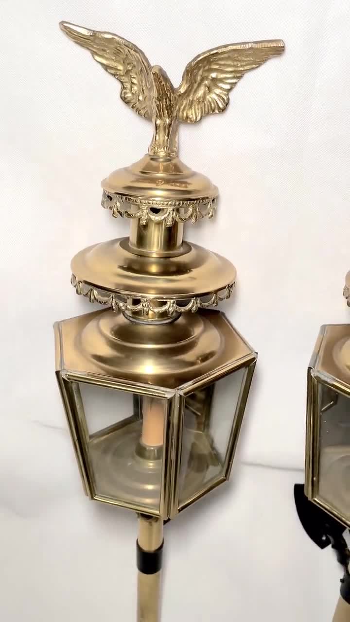 Pair of Eagle Finial Brass Carriage Lanterns - 29 Pair of Eagle Finial Brass Carriage Lanterns - 29