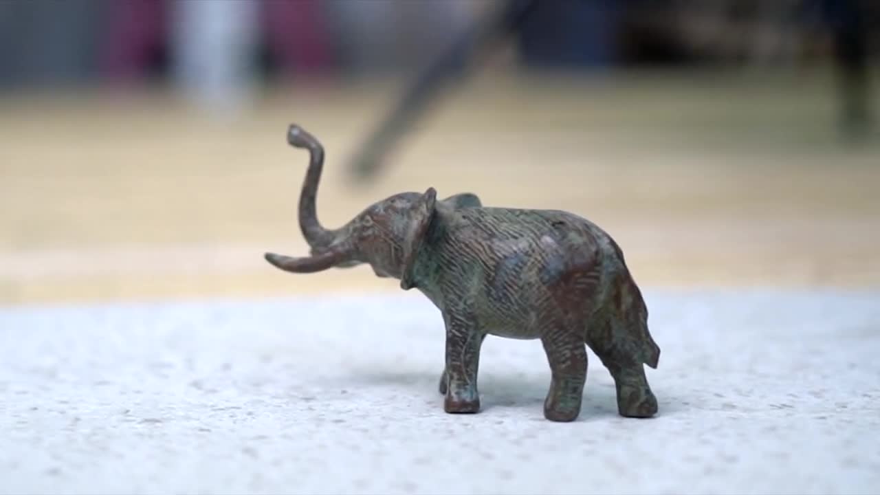 象のブロンズ像 幅5インチ/12cm、象の像、ブロンズ像、新築祝い、誕生