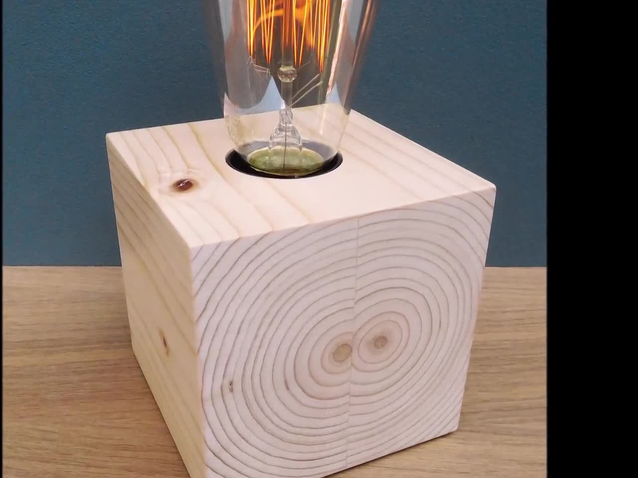 Lampe de table en bois ampoule Edison – Little Big Wood